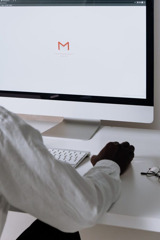 How to Keep Your Emails Under Control and Stay Productive